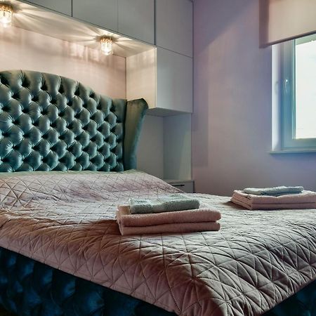 Apartament32 Golden Vip -Duze Miejsce Postojowe- オルシュティン エクステリア 写真