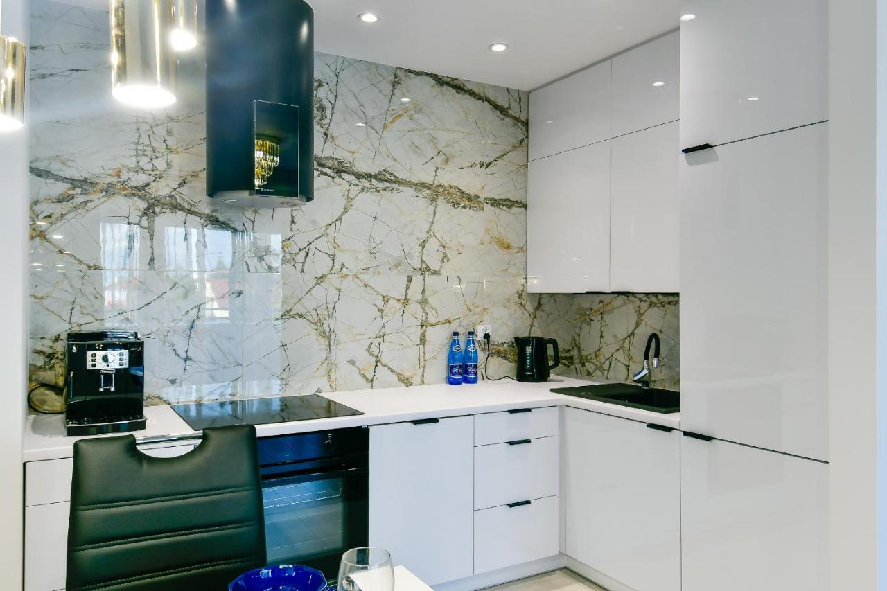 Apartament32 Golden Vip -Duze Miejsce Postojowe- オルシュティン エクステリア 写真