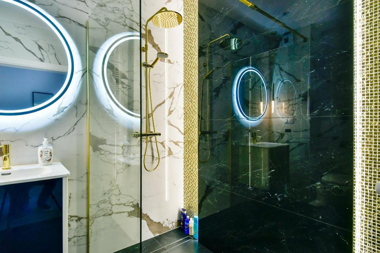 Apartament32 Golden Vip -Duze Miejsce Postojowe- オルシュティン エクステリア 写真